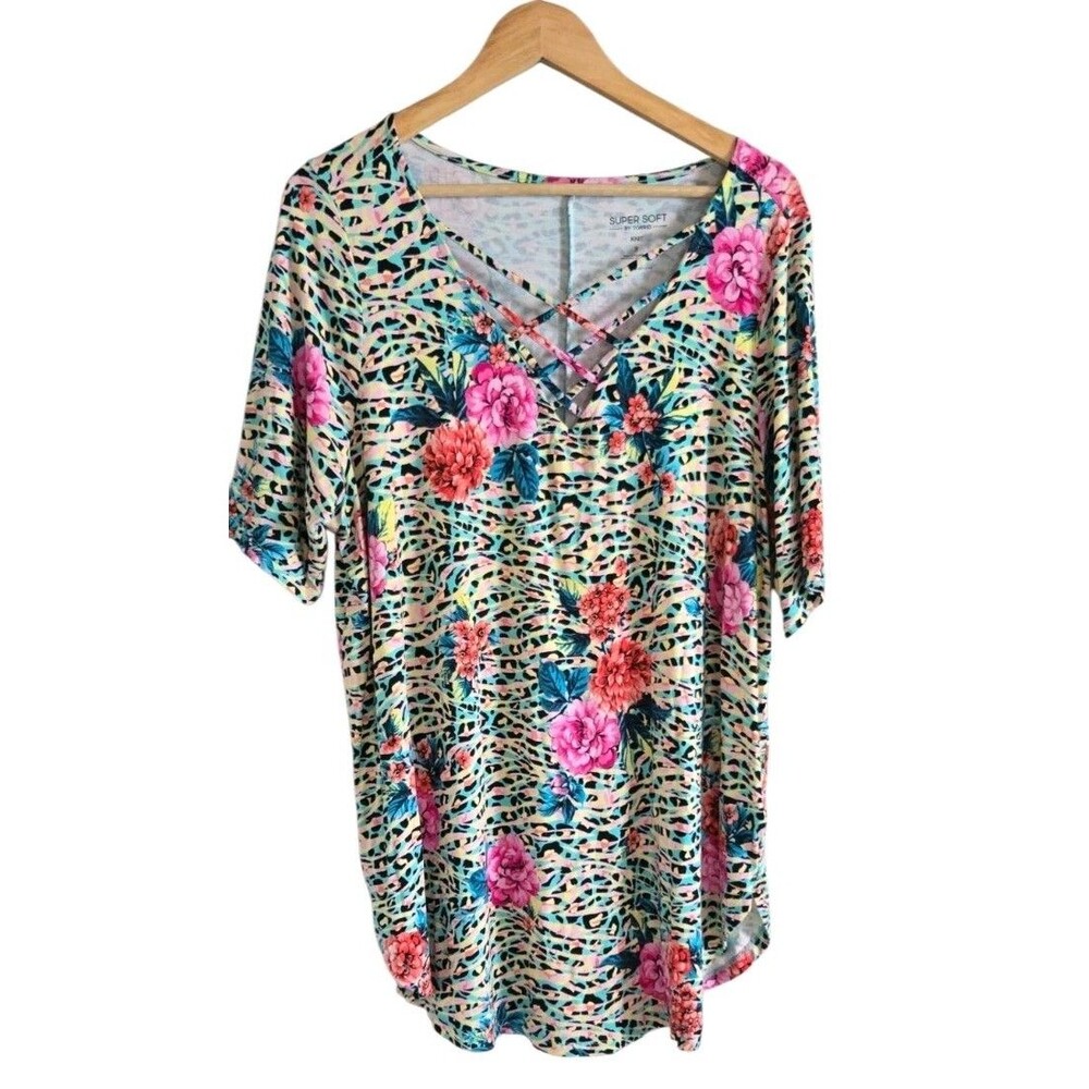 Torrid Super Soft Knit Tunic Leopard Floral Top Criss-Cross Front Size 3X - Picture 2 of 9